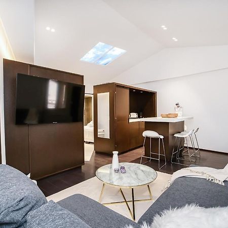 Appartement Place Des Lices Avec Parking 圣特罗佩 外观 照片
